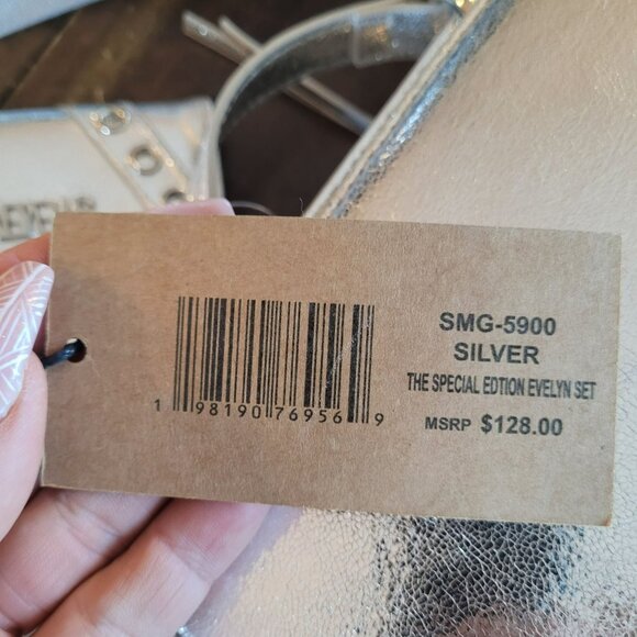 Steve Madden The Special Edition Evelyn Silver Set Tote 7"x10"x5" - Picture 6 of 13